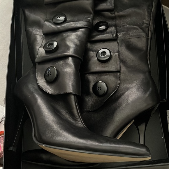 Pointed toe knee high side zipper boots - Picture 4 of 4